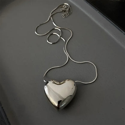 Trendy Metal Heart Pendant Titanium Steel Necklace